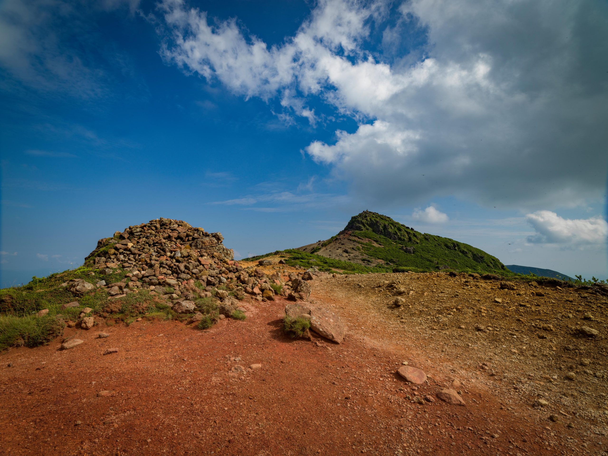終了】「安達太良山火山見学会」🌋開催のお知らせ - 岳温泉観光協会